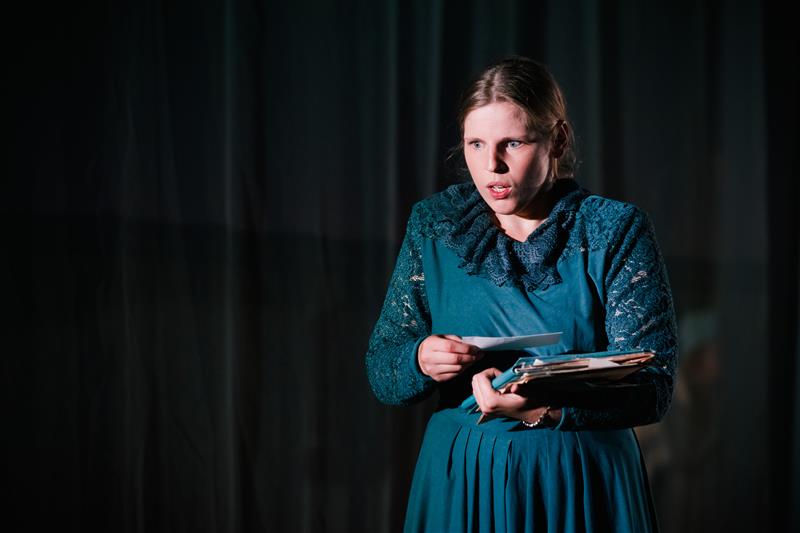 T&ouml;&ouml;liste keskel vaikib vabrik