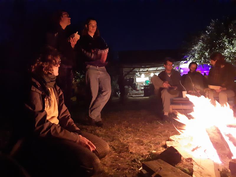 V&otilde;im ja sugu. Head inimesed soojades k&ouml;&ouml;kides