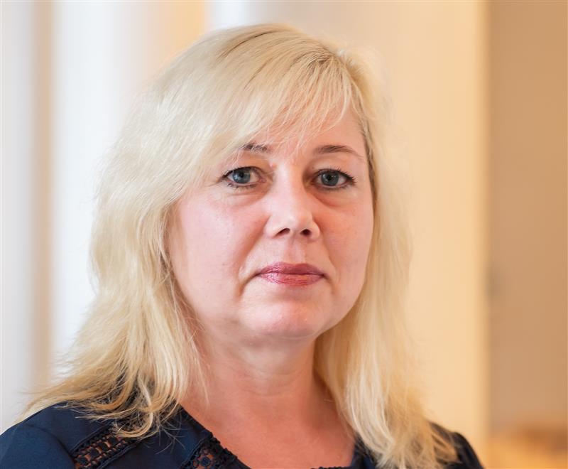 Pealelend  – Helika Mäekivi,  Eesti Keeletoimetajate Liidu esimees