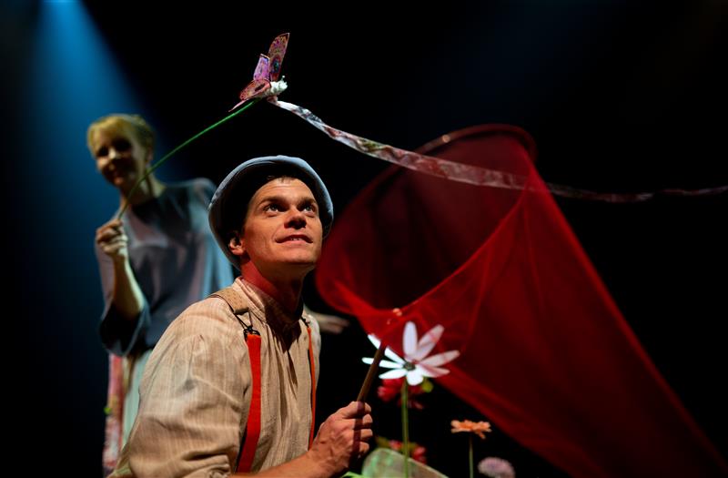 Lilled ja lapsed, poiss ja liblik