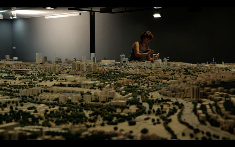 Intensiivne roosa müra