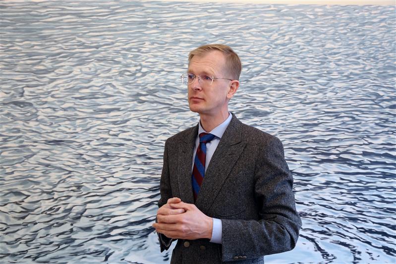 Ülem eesmärk on kanda inimesed kriisist läbi