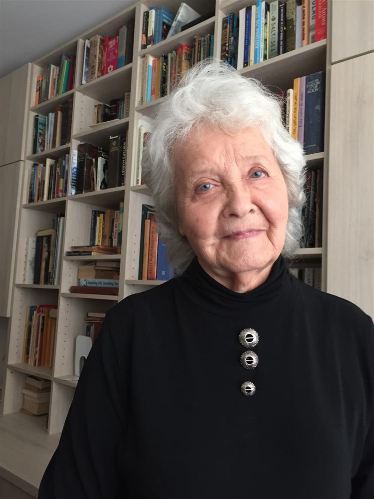 Henrik Visnapuu auhind  Elin Toonale