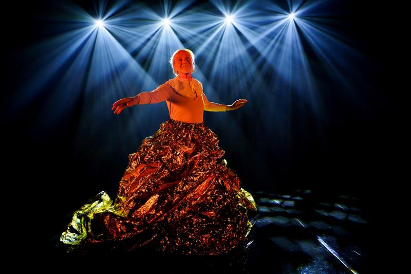 Rakvere teatri poeetiline j&otilde;ululugu t&auml;iskasvanutele