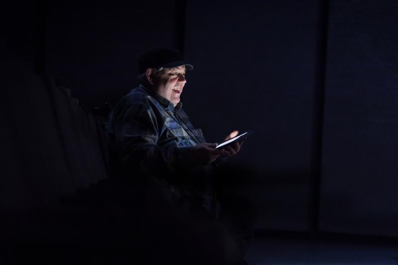 VAT-teatri mikrokosmose &uuml;&uuml;ratult suur maailm