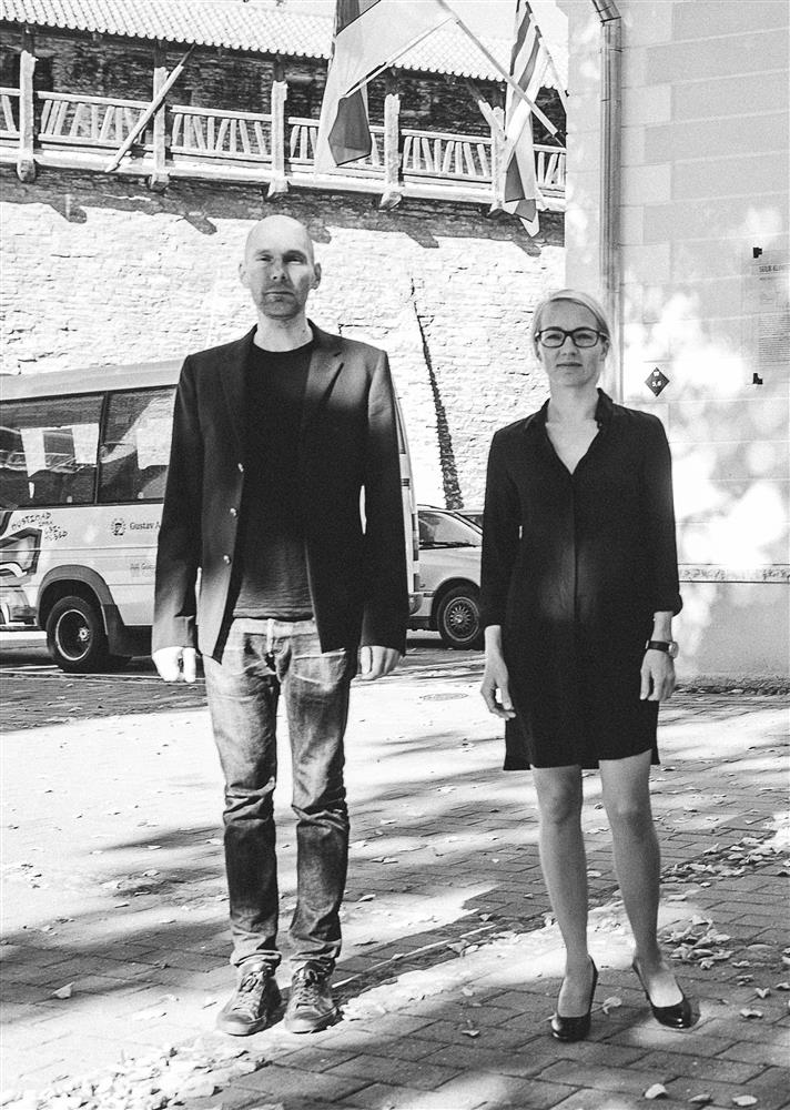 Julge pealehakkamise ja k&otilde;rge lennuga Salto