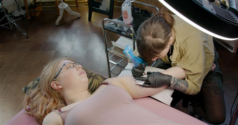 (Ehk isegi liialt) tuttavlik Eesti elu kinoekraanil