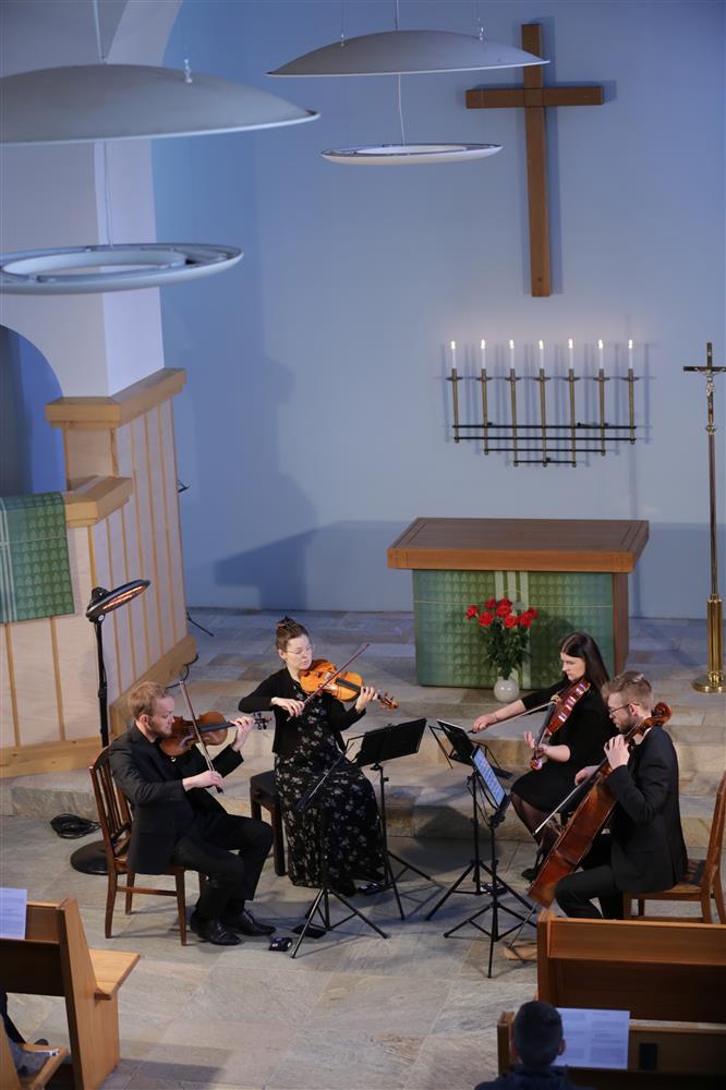 &Uuml;ksinduse koosk&otilde;lad neljakesi