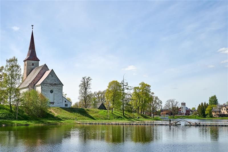 Tuttava linna tuled &ndash; Maapealne paradiis