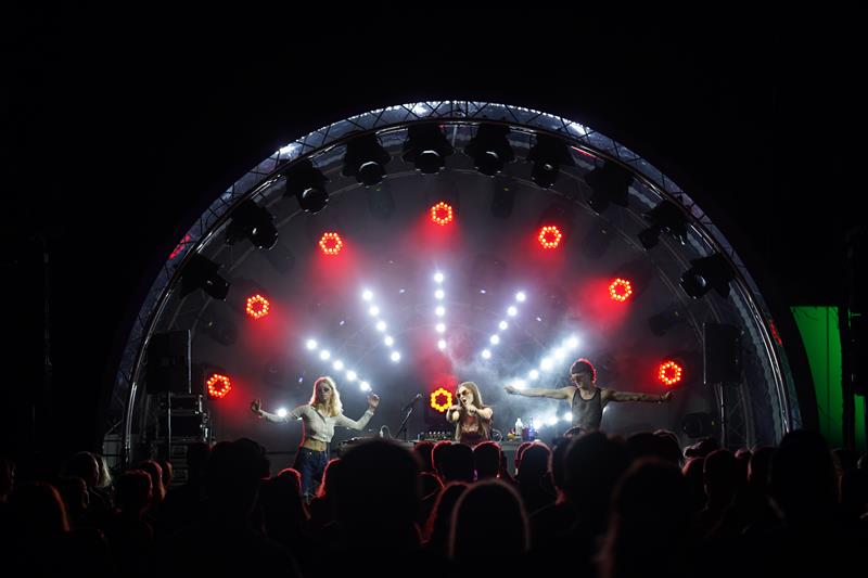 &Uuml;lest&auml;hendusi meditatsiooni ja ekstaasi horisondilt