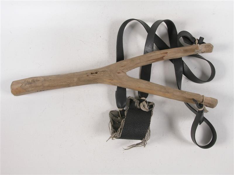 Poiste sõda mängult ja päriselt: kolm lapsepõlvepilti Teise maailmasõja ajast