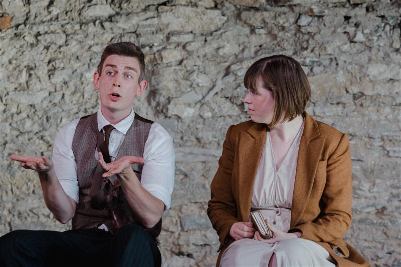 Kaks kohavaimukat suvelavastust