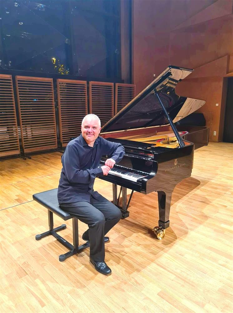 Meistrid ja sellid kammerr&uuml;&uuml;s