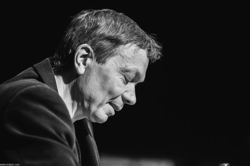 Filosoofiaprofessori surm ja kirjanduse &uuml;lesanne