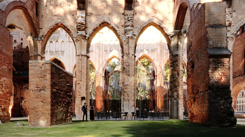 Toomkiriku klaaspaviljoni arhitektuurilised kaalutlused