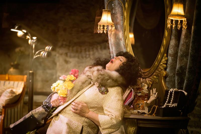 Igas pulmas pruut ja igal matusel kadunuke