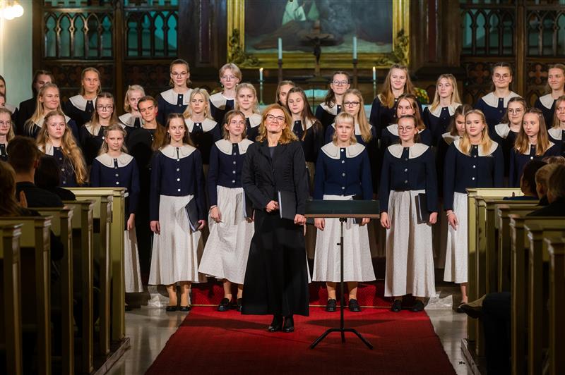 Kui kiikaks vaid omailmast kaugemale