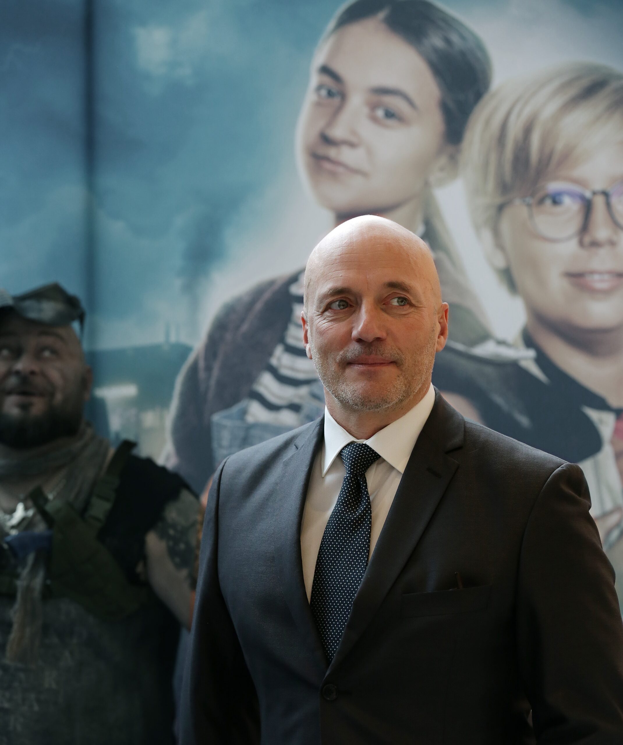 Ilmar Raagi kahevahelmaailm