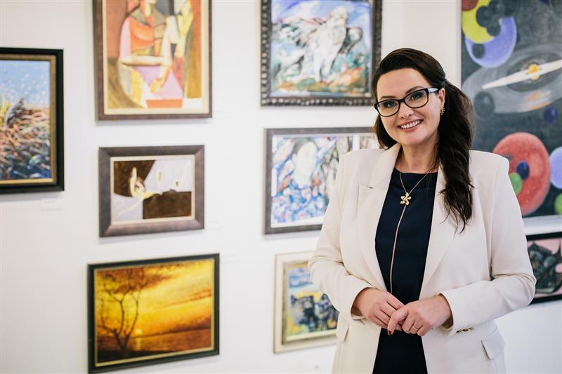 Pealelend &ndash; Kristiina Radevall,   Vernissage&rsquo;i galerii juhataja