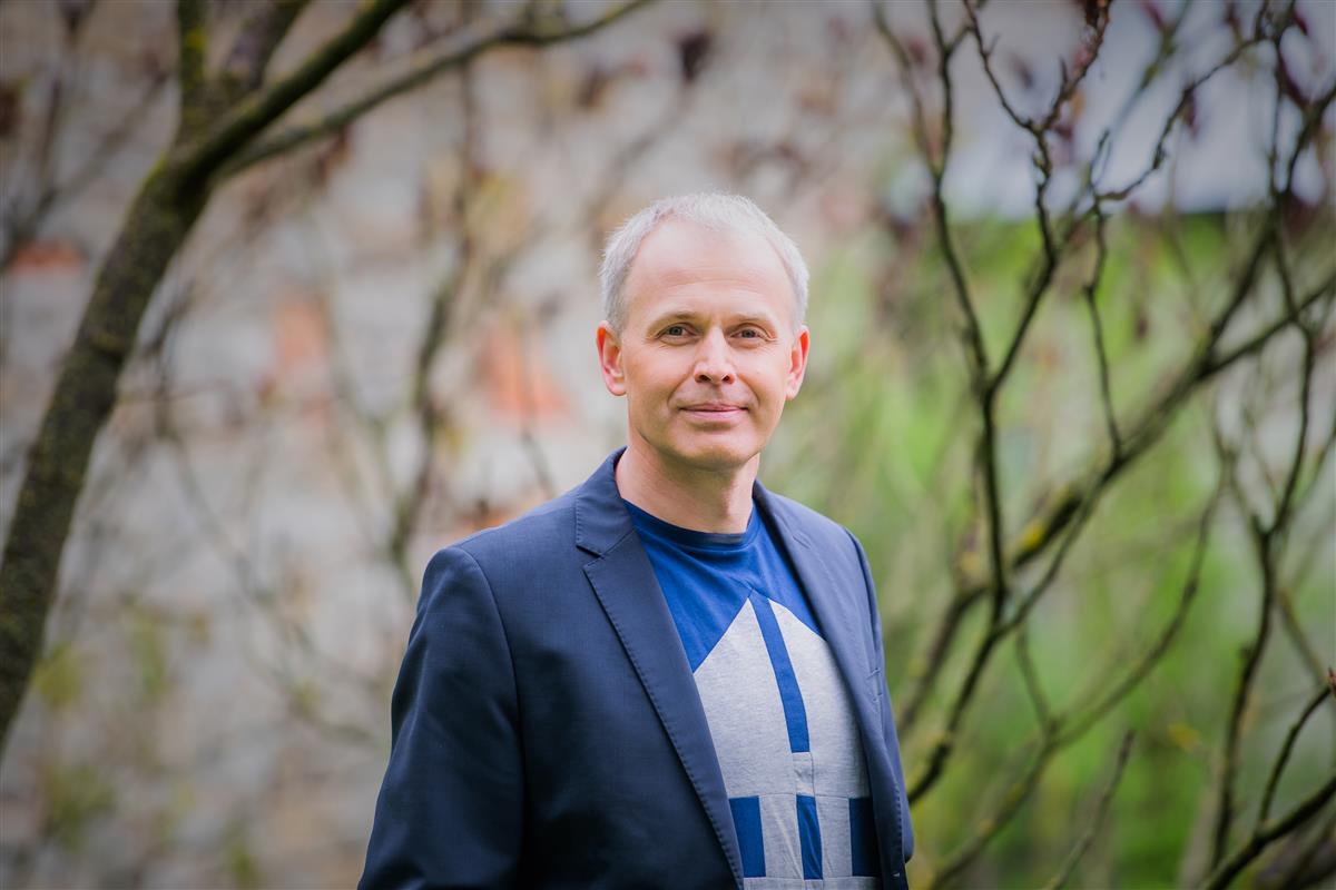 Pealelend – Esper Linnamägi, Eesti Filharmoonia Kammerkoori juhatuse liige