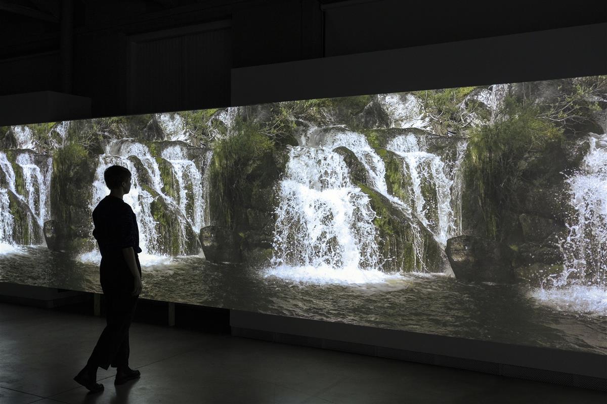 &Uuml;he ja l&otilde;pmatuse vahel