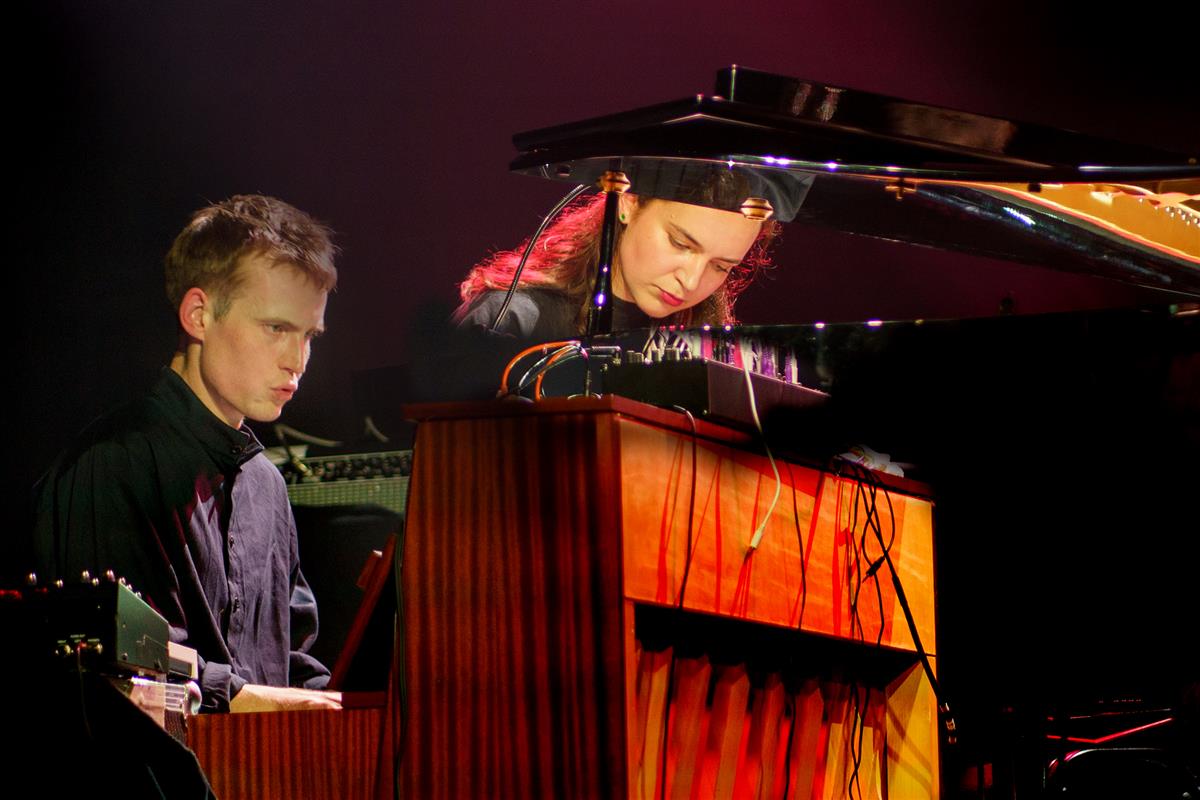 K&otilde;ik k&otilde;ikjal ja korraga