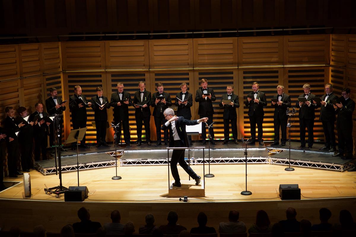 Rahvusmeeskoori ja ERSO menu &Uuml;hendkuningriigis