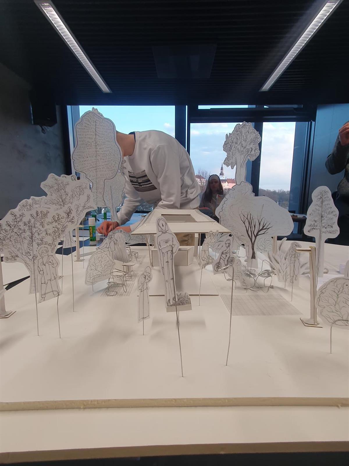 M&auml;ngides parema ruumi poole