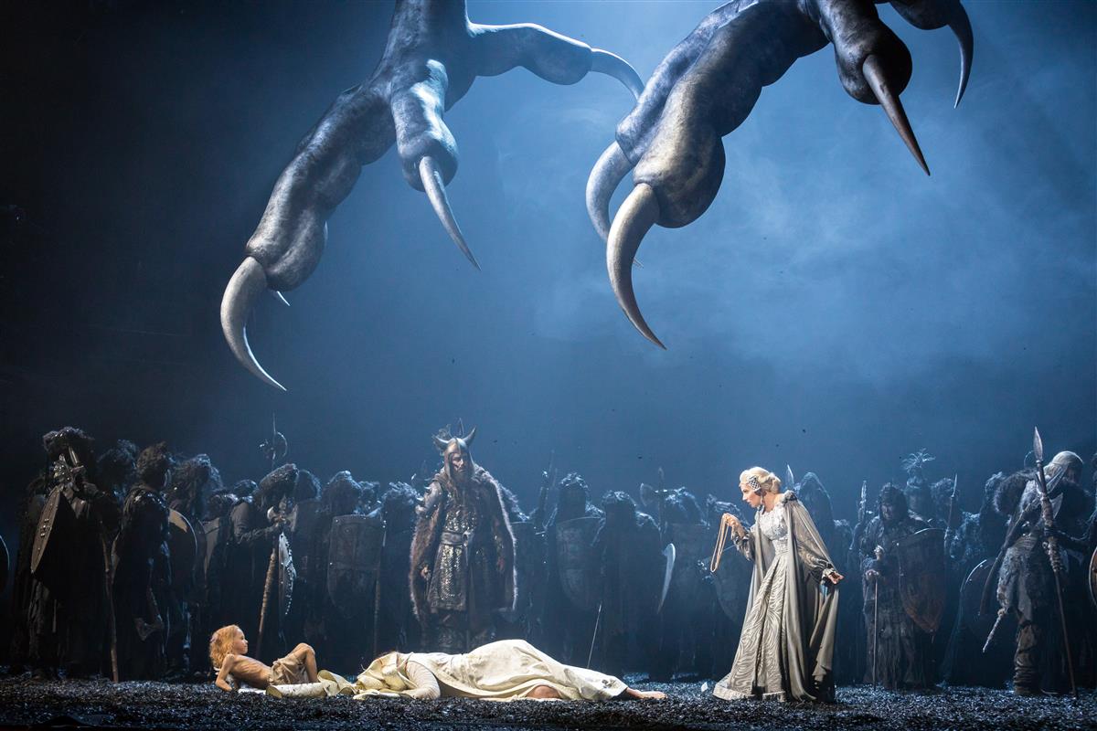 Tuhamäed ja luigelüürika