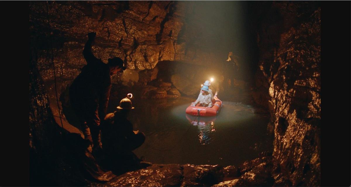 Aeglane laskumine mõtlevasse auku