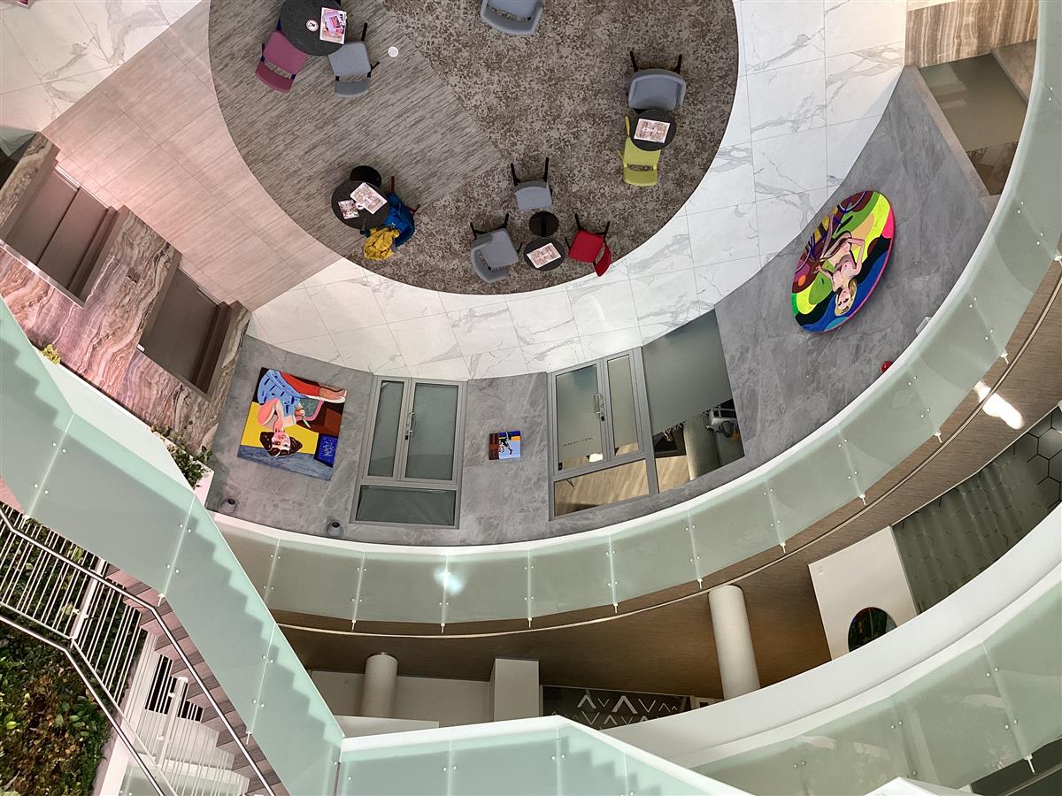 Armas maalija meie oma Guggenheimis