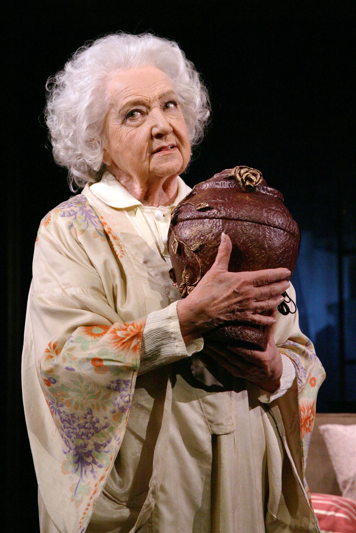 N&auml;itlemisele p&uuml;hendatud elu