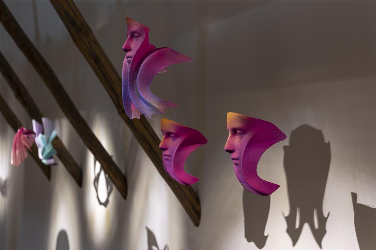 Esteedi maskid – et varjata või esile tuua