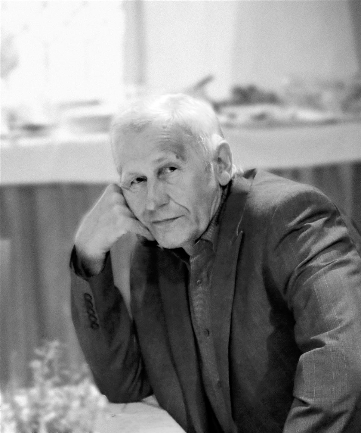 Kaduvikus kaigub kirjade kaja