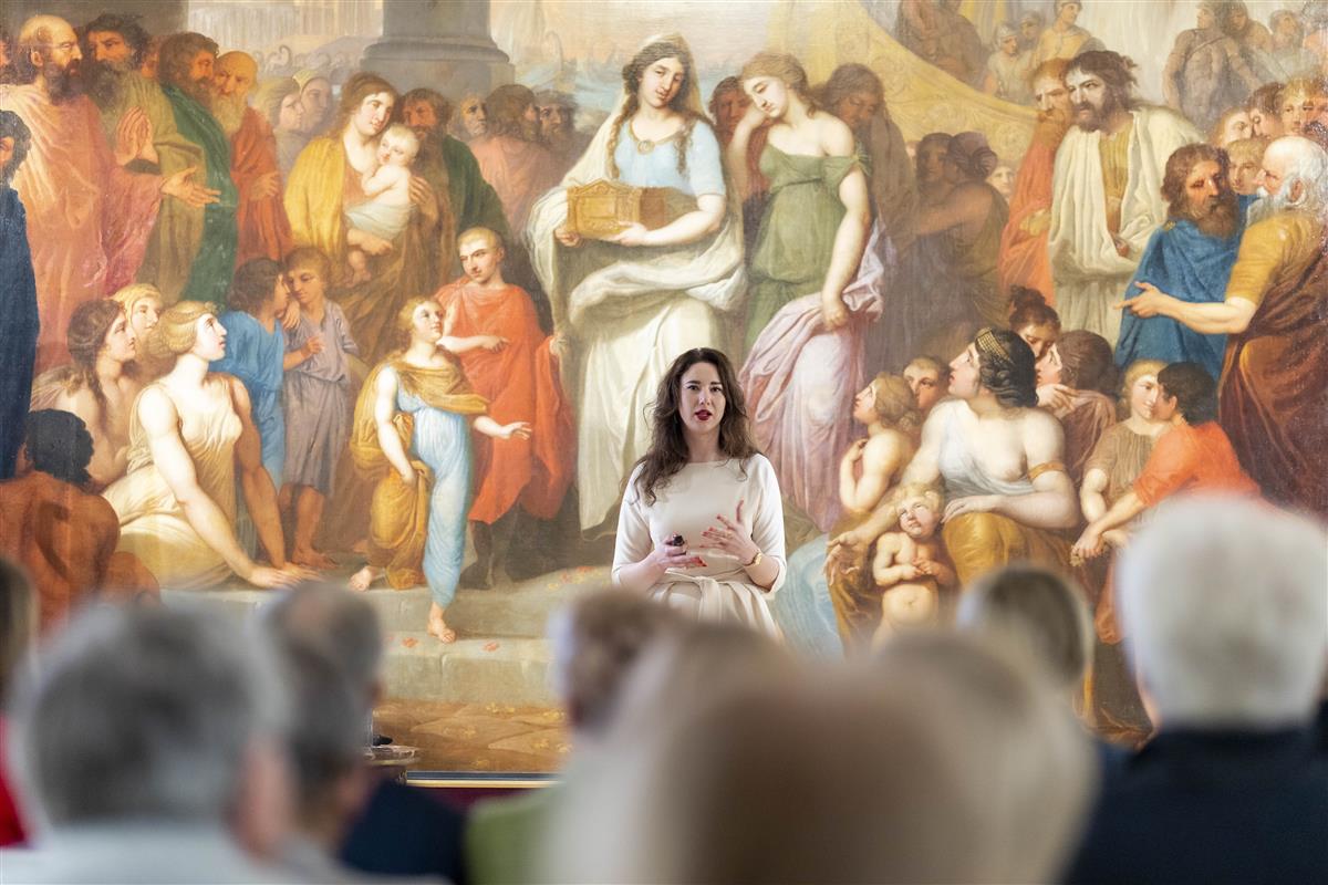 Globaalsed pintslit&otilde;mbed. Kunstituru &uuml;levaade ja prognoos