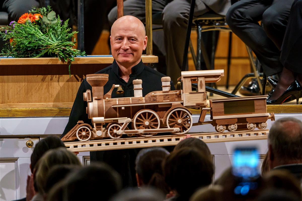 Head orkestrid 200, palun!