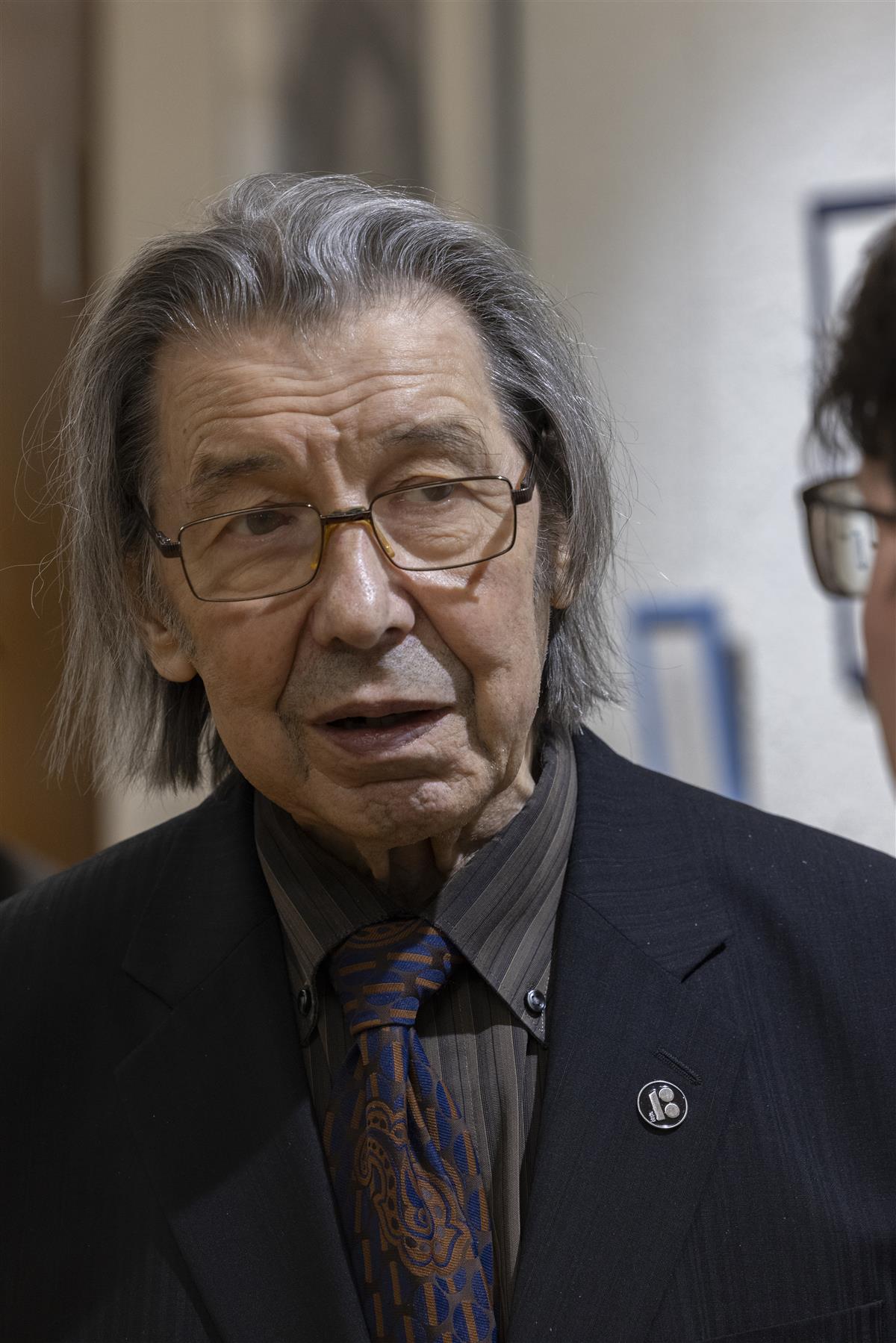 Kellele kuulub keel? ehk Kuus kildu Hando Runneli Wiedemanni auhinna puhul