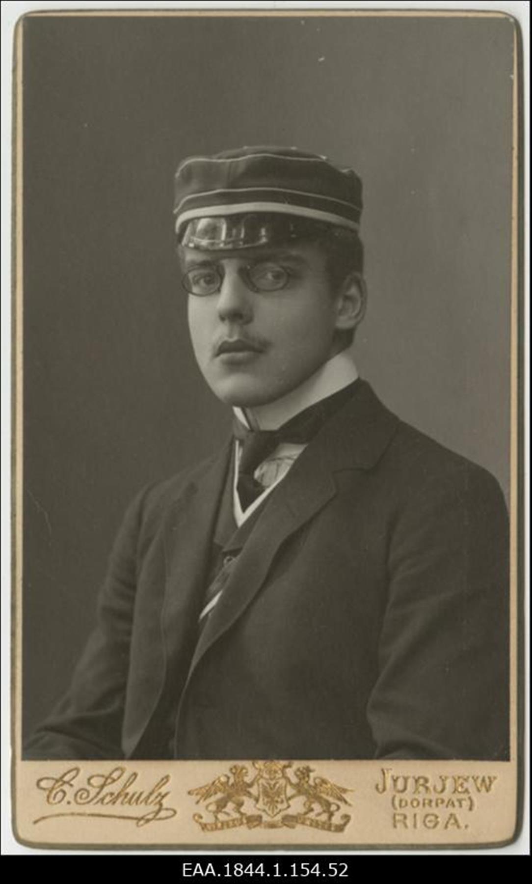 Kirjanik sõjaretkel