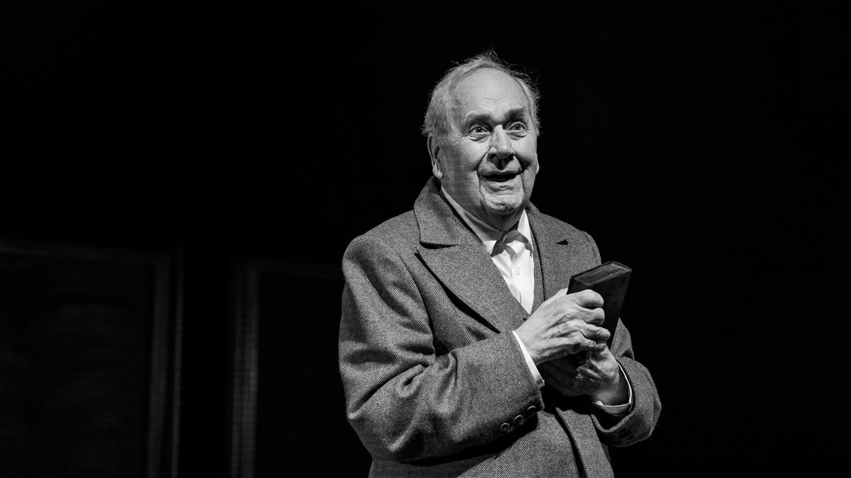 Eesti teatri auhindade laureaadid 2023. aasta loomingu v&otilde;i pikaajalise silmapaistva t&ouml;&ouml; eest