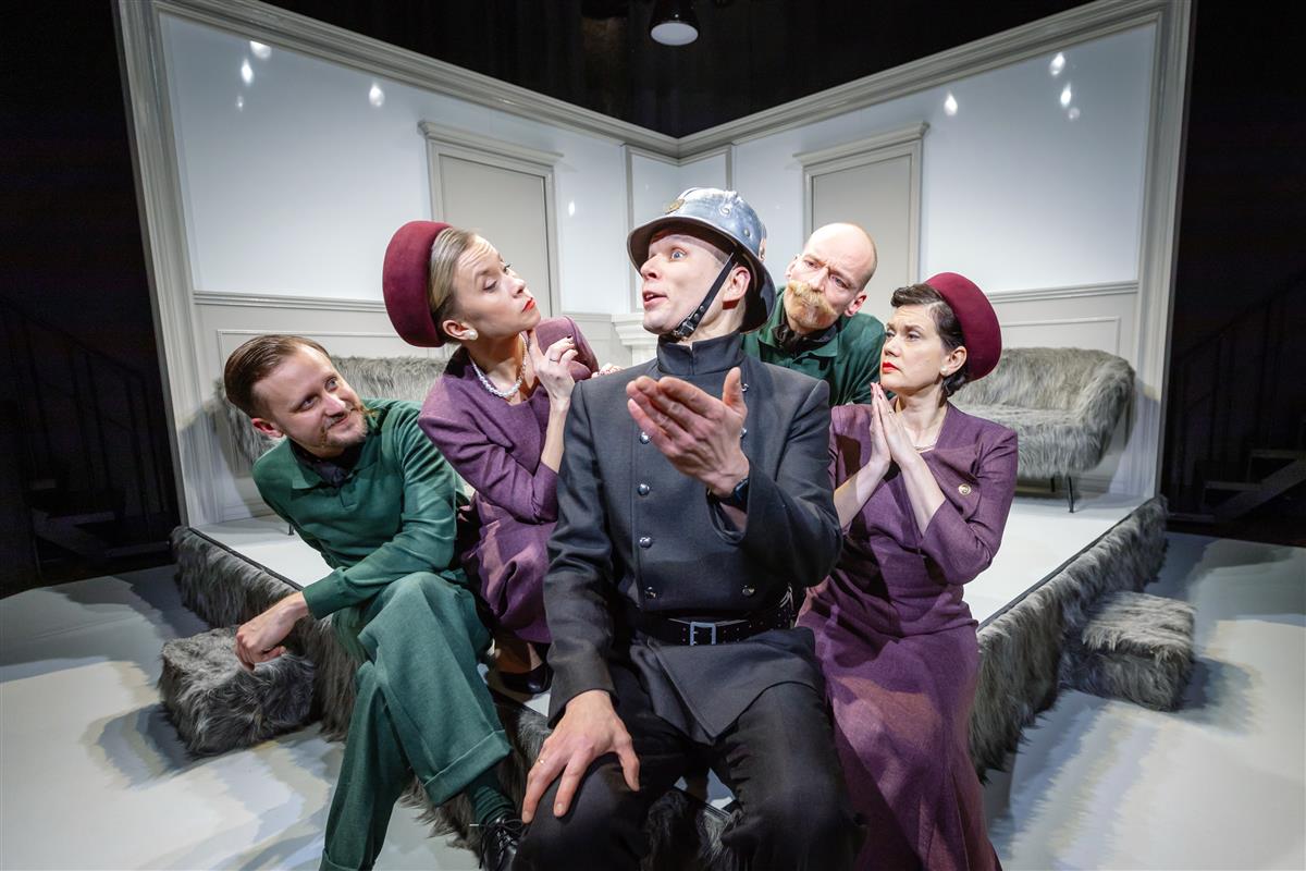 Kuidas lasta teatris igavusel end kanda