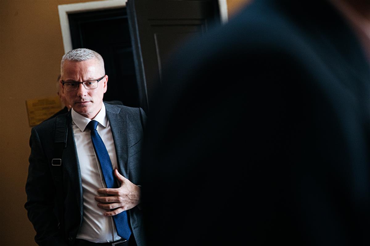 Nursipalu ja „mitmesugused fanatismist haaratud huvirühmad“