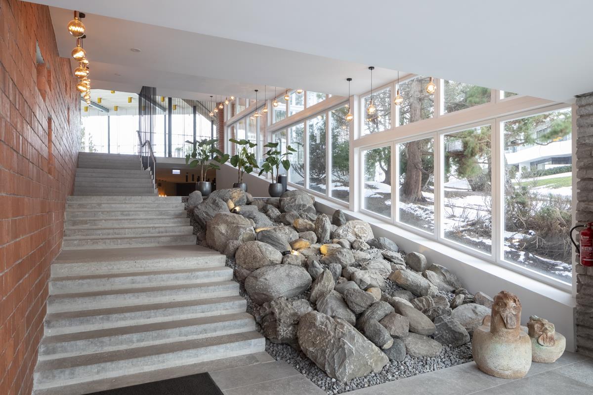 Tehisintellektiga mängivad kratid ja vatitikuga puhastatud kunstiteosed