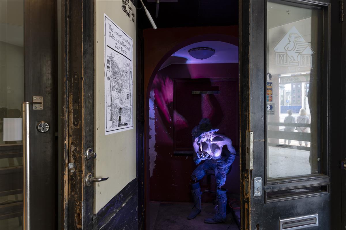 Peo (t)asemel suurnäitus