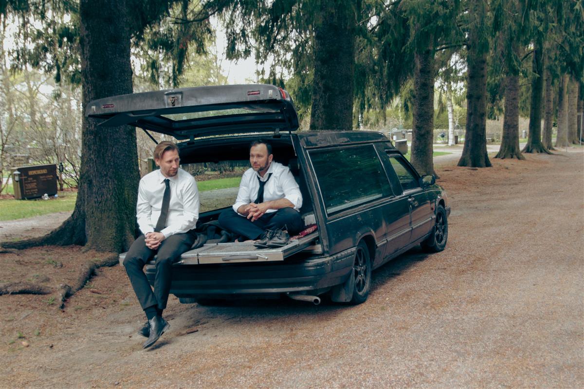 Surm kainestab elama