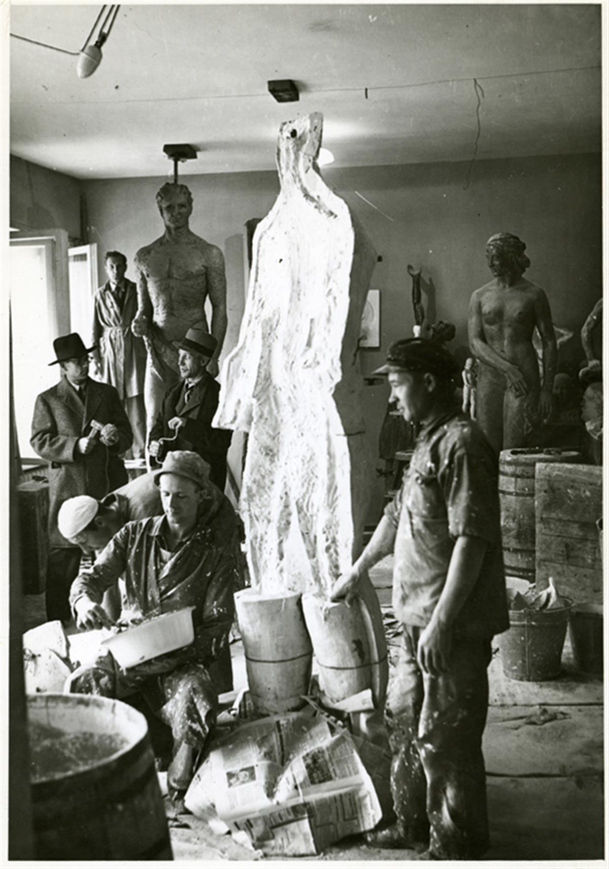 Elu tahab Kunstihoones edasi minna