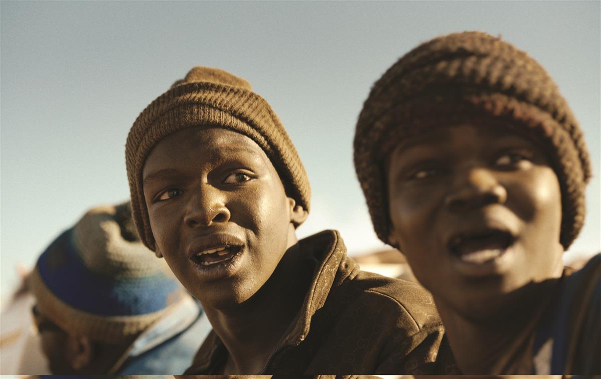 Rändest, ilma liigse selgitamiseta