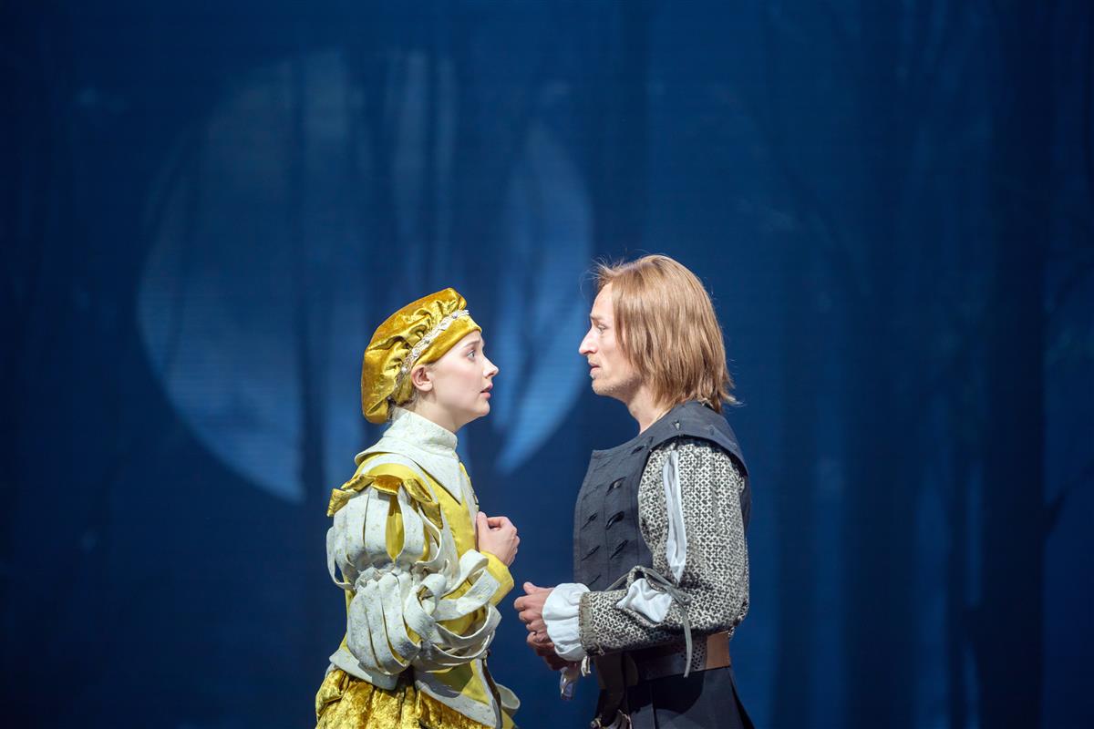 Kes metsas, kes metsas, kogu seltskond metsas …