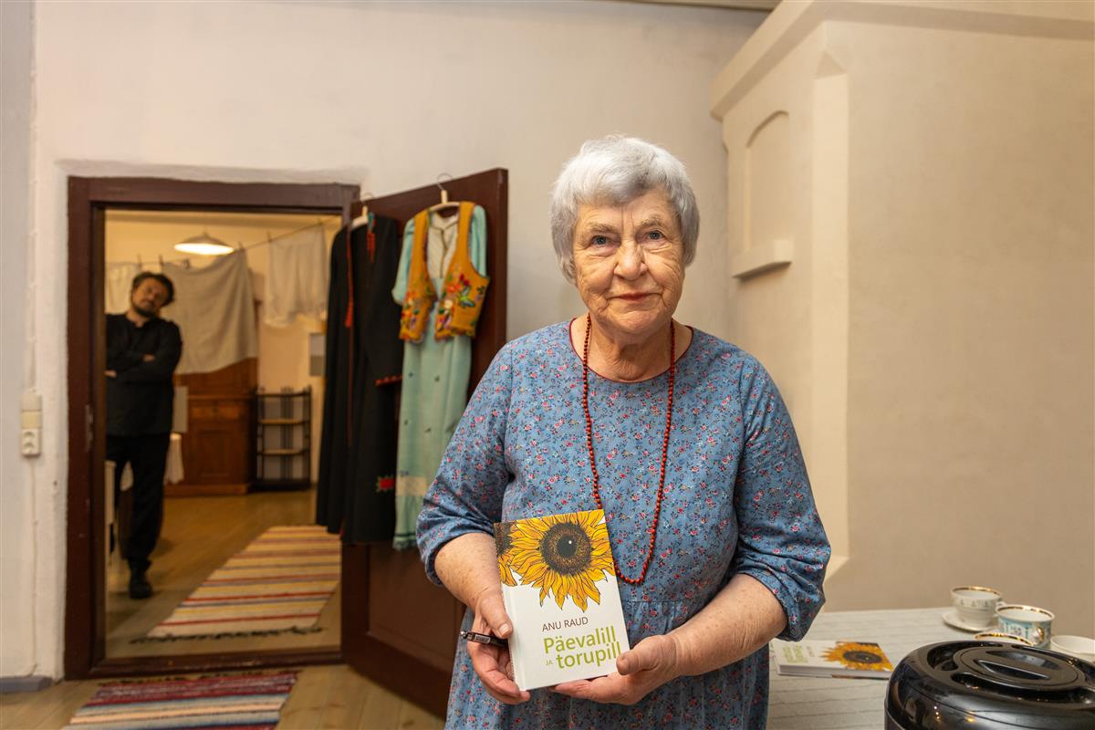 Anu Raua m&auml;lestuste kaapekakk&nbsp;&ndash; elujaatav vaade minevikku