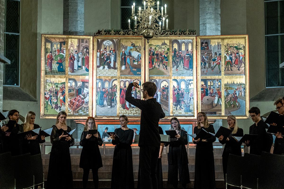 Tetraeeder koorimaastikul