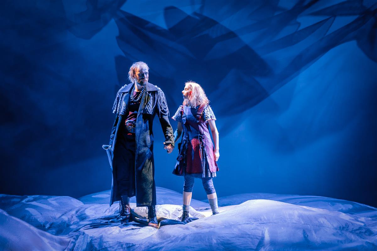 Iga&uuml;ks v&otilde;ib teha nii, et maailmas oleks kas v&otilde;i  &uuml;ksainus hea inimene*